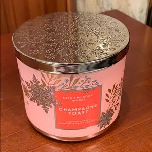 Bath & Body Works candle